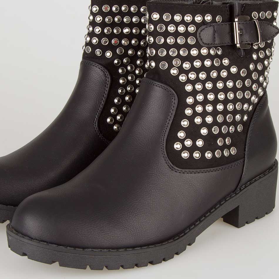 Flat Ankle Boots - undefined
