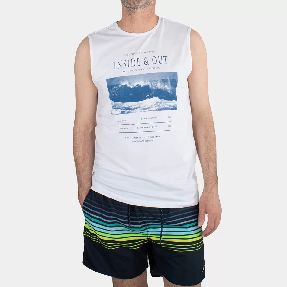 T-shirt - undefined