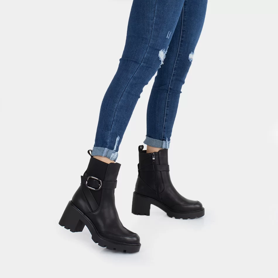 Botas com Salto - undefined