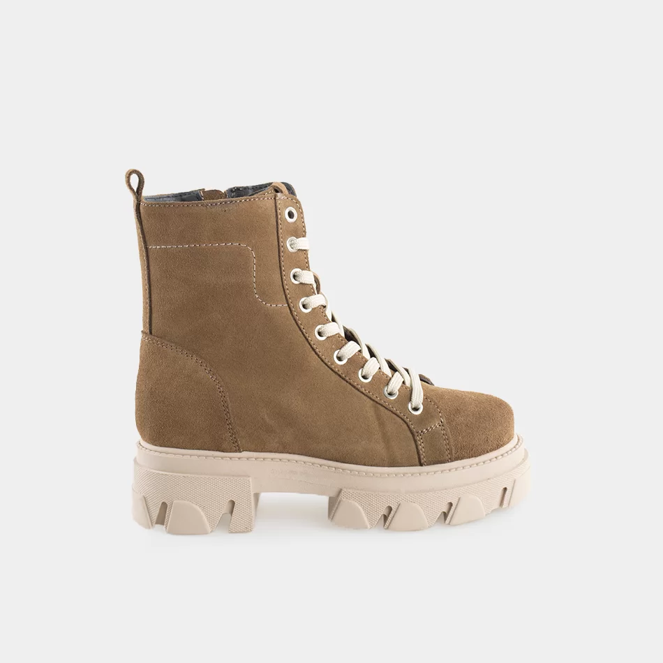 Botins  - undefined