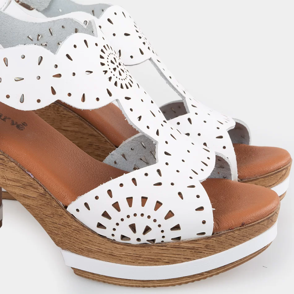 SANDALIA CASUAL DE SALTO - undefined