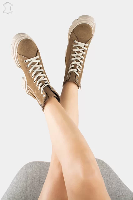 Botins  - undefined