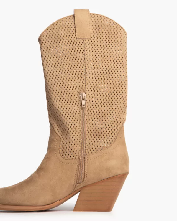 BOTA TEXANA PERFURADA - undefined