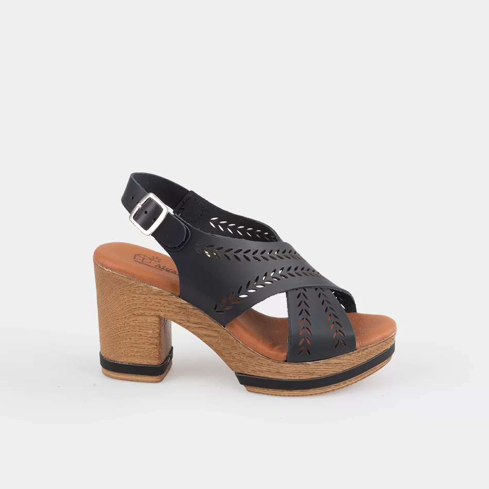 SANDALIA CASUAL DE SALTO - undefined