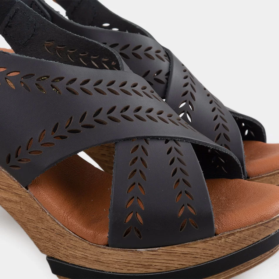 SANDALIA CASUAL DE SALTO - undefined