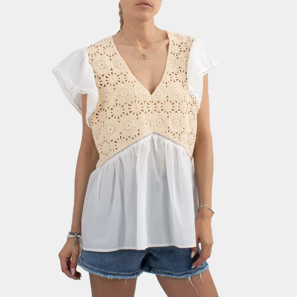 BLUSA COM RENDA - undefined